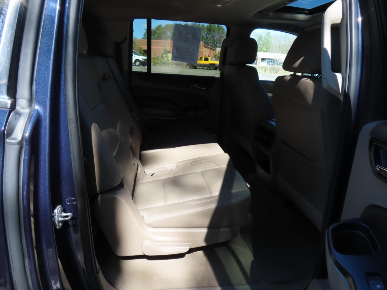 Chevrolet Suburban LT 4WD 2019
