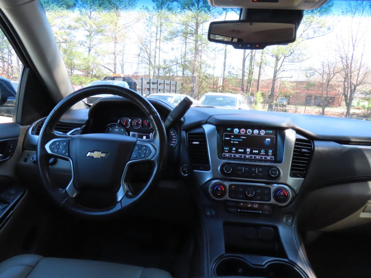 Chevrolet Suburban LT 4WD 2019