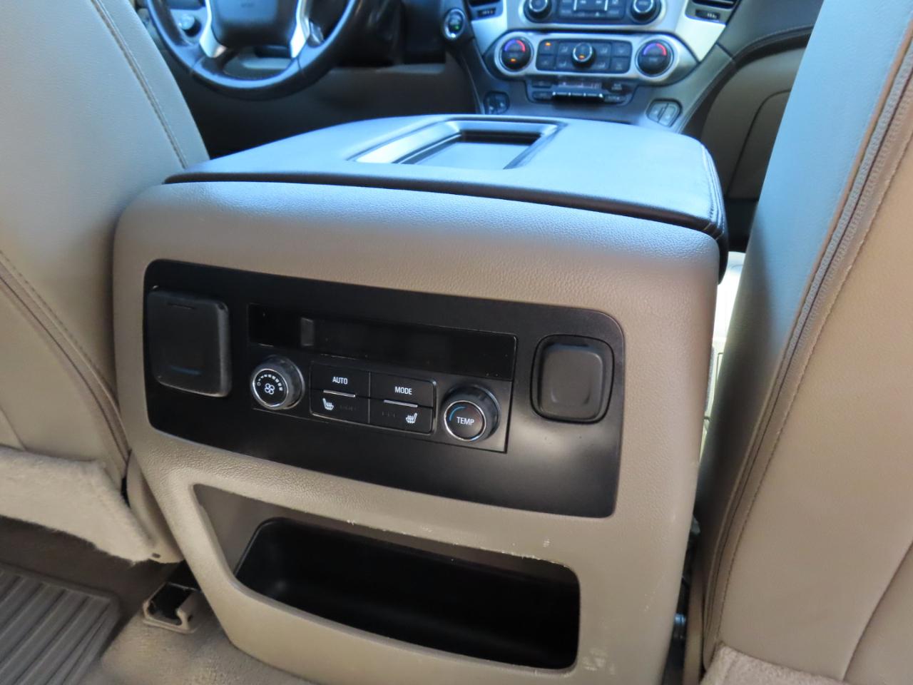 Chevrolet Suburban LT 4WD 2019