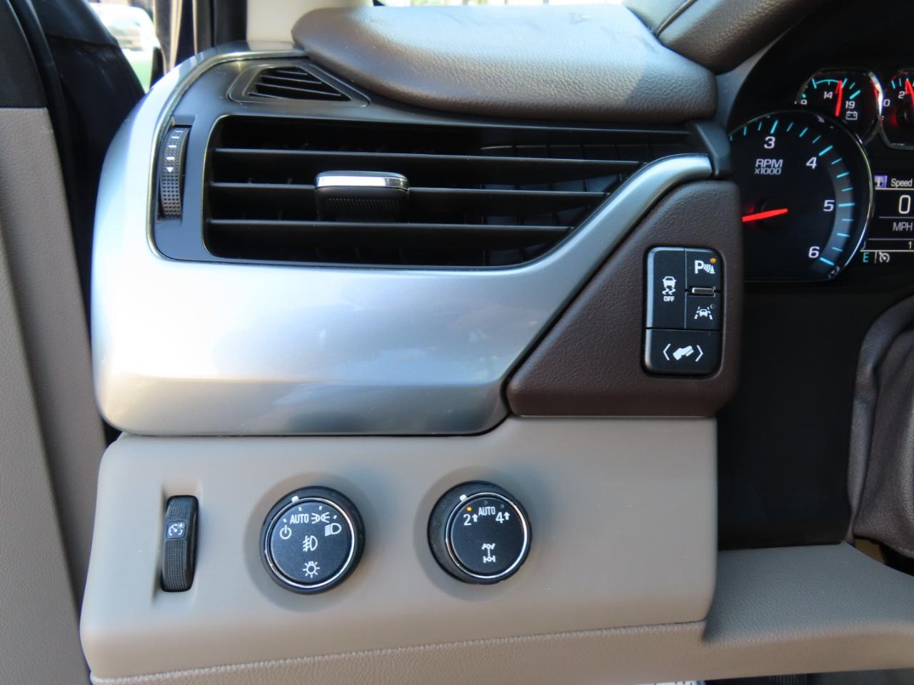 Chevrolet Suburban LT 4WD 2019