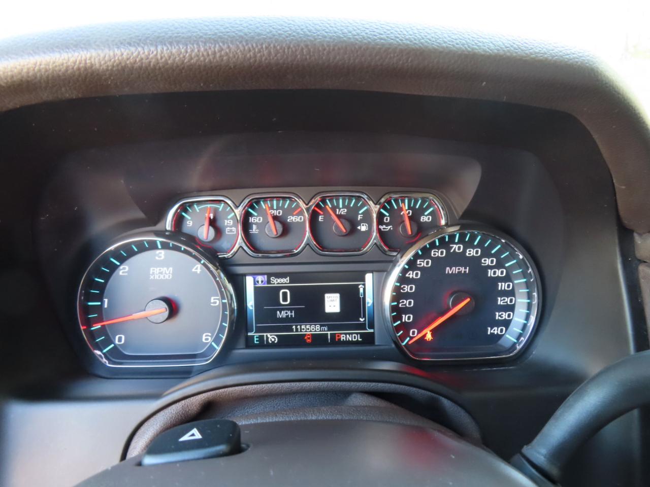 Chevrolet Suburban LT 4WD 2019