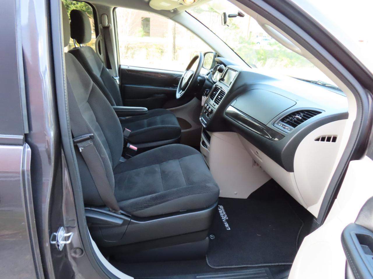 Dodge Grand Caravan SE 2018