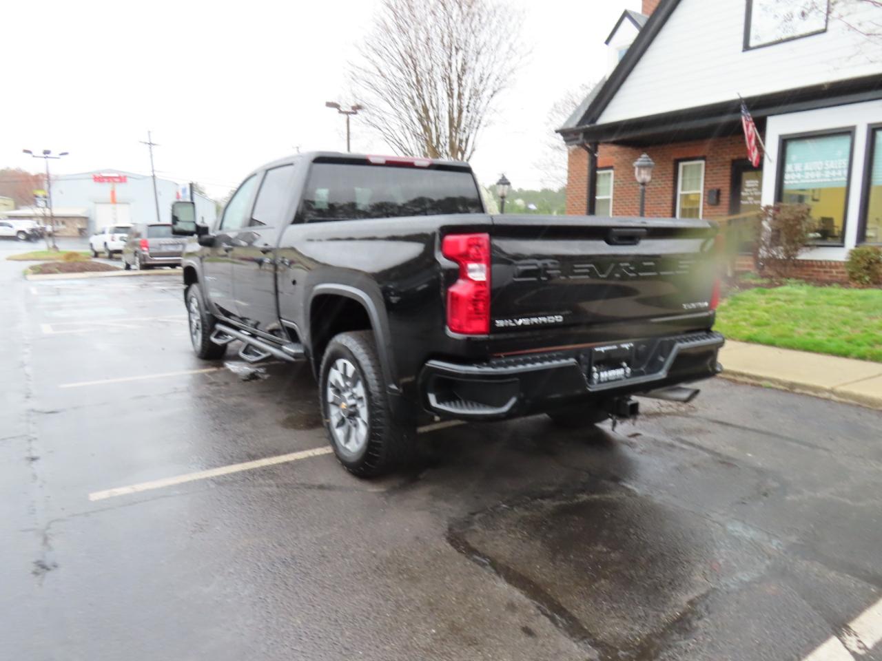 Chevrolet Silverado 2500HD Custom Crew Cab Short Box 4WD 2024