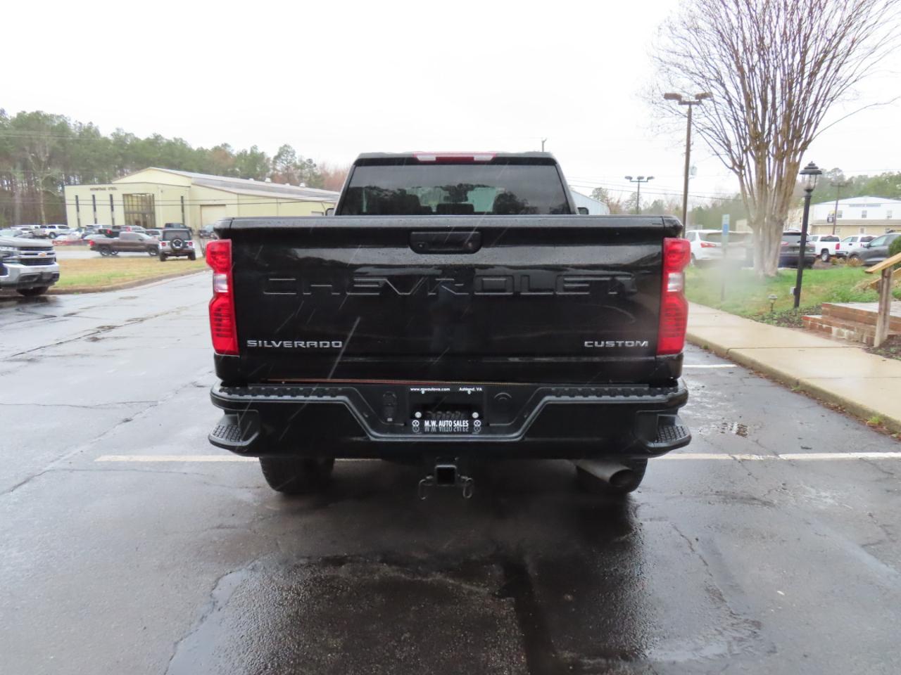 Chevrolet Silverado 2500HD Custom Crew Cab Short Box 4WD 2024