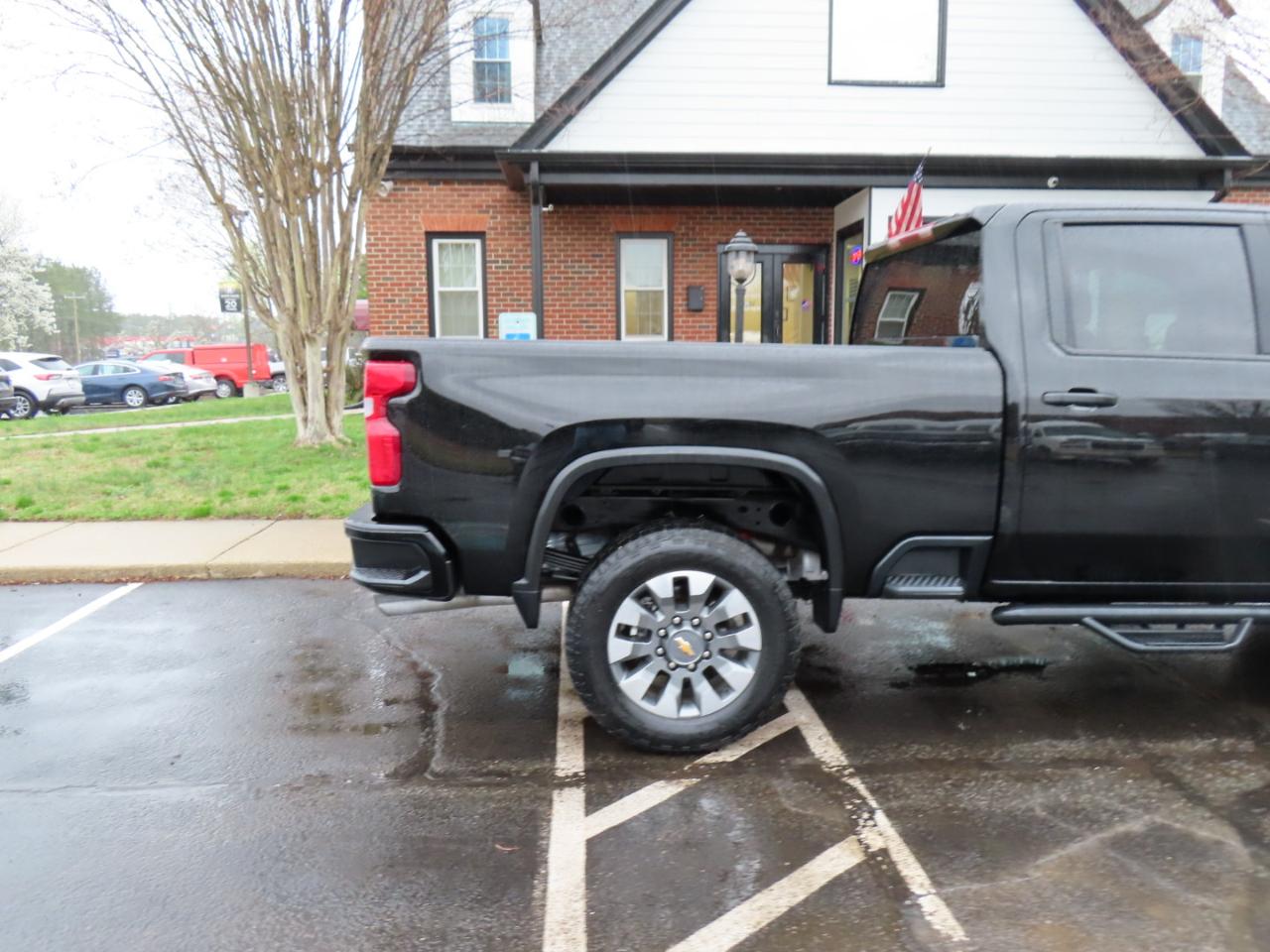 Chevrolet Silverado 2500HD Custom Crew Cab Short Box 4WD 2024