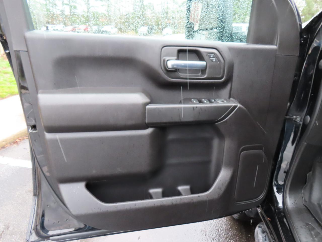 Chevrolet Silverado 2500HD Custom Crew Cab Short Box 4WD 2024