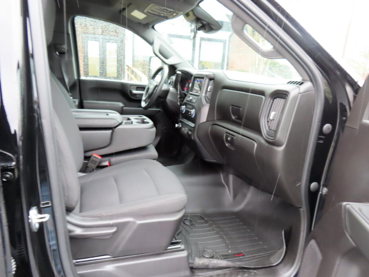 Chevrolet Silverado 2500HD Custom Crew Cab Short Box 4WD 2024