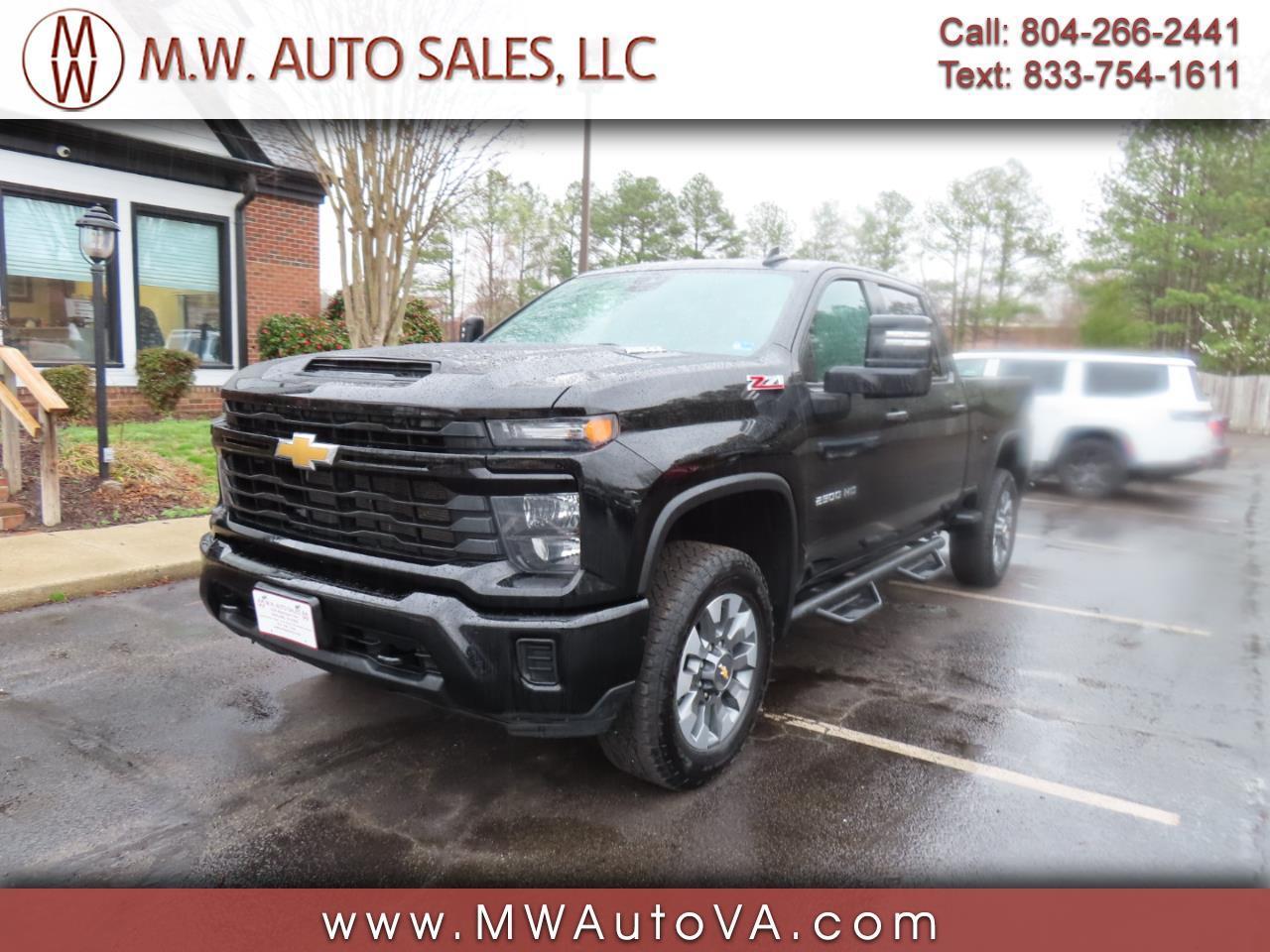2024 Chevrolet Silverado 2500HD Custom Crew Cab Short Box 4WD
