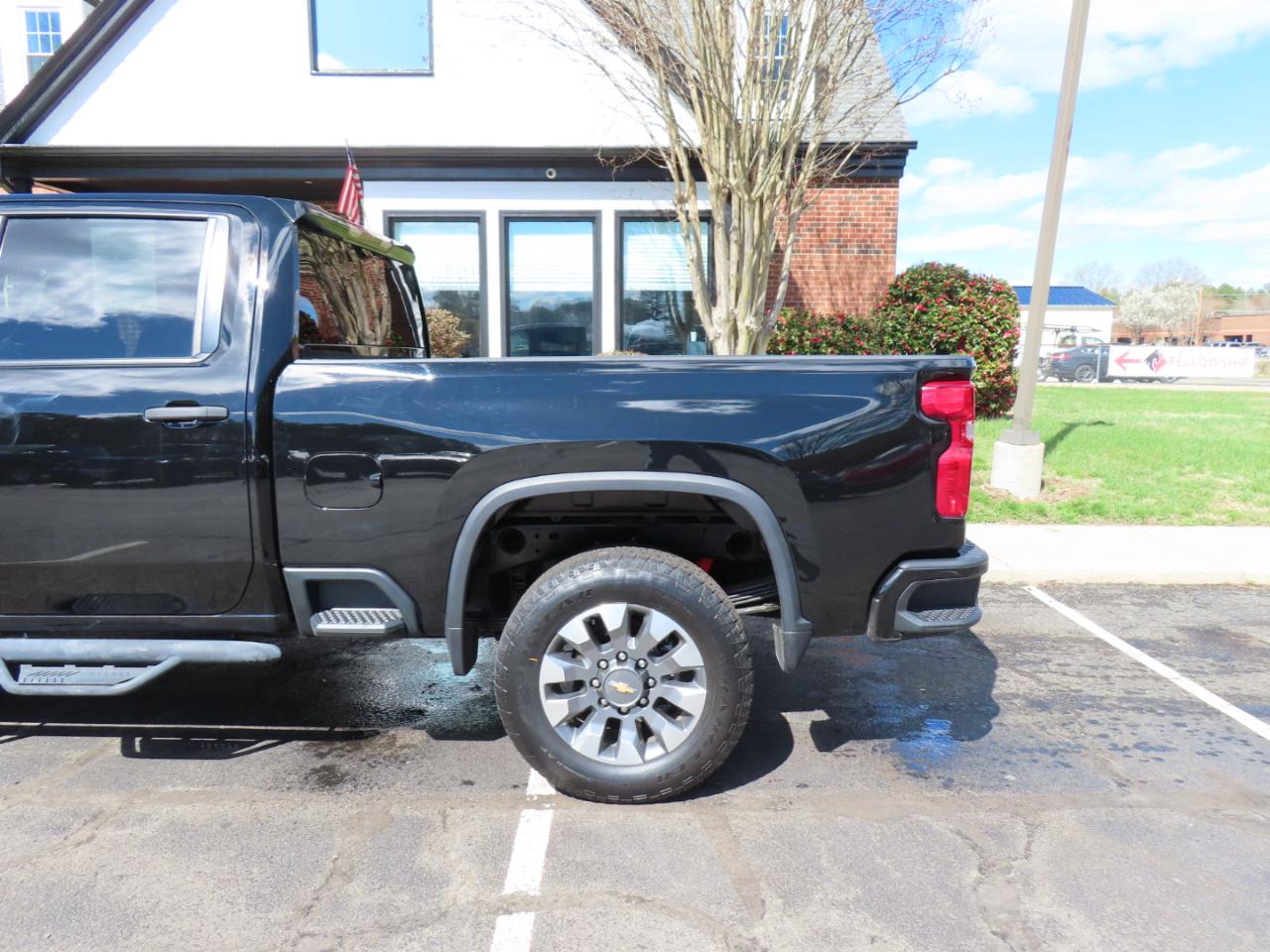 Chevrolet Silverado 2500HD Custom Crew Cab Short Box 4WD 2024