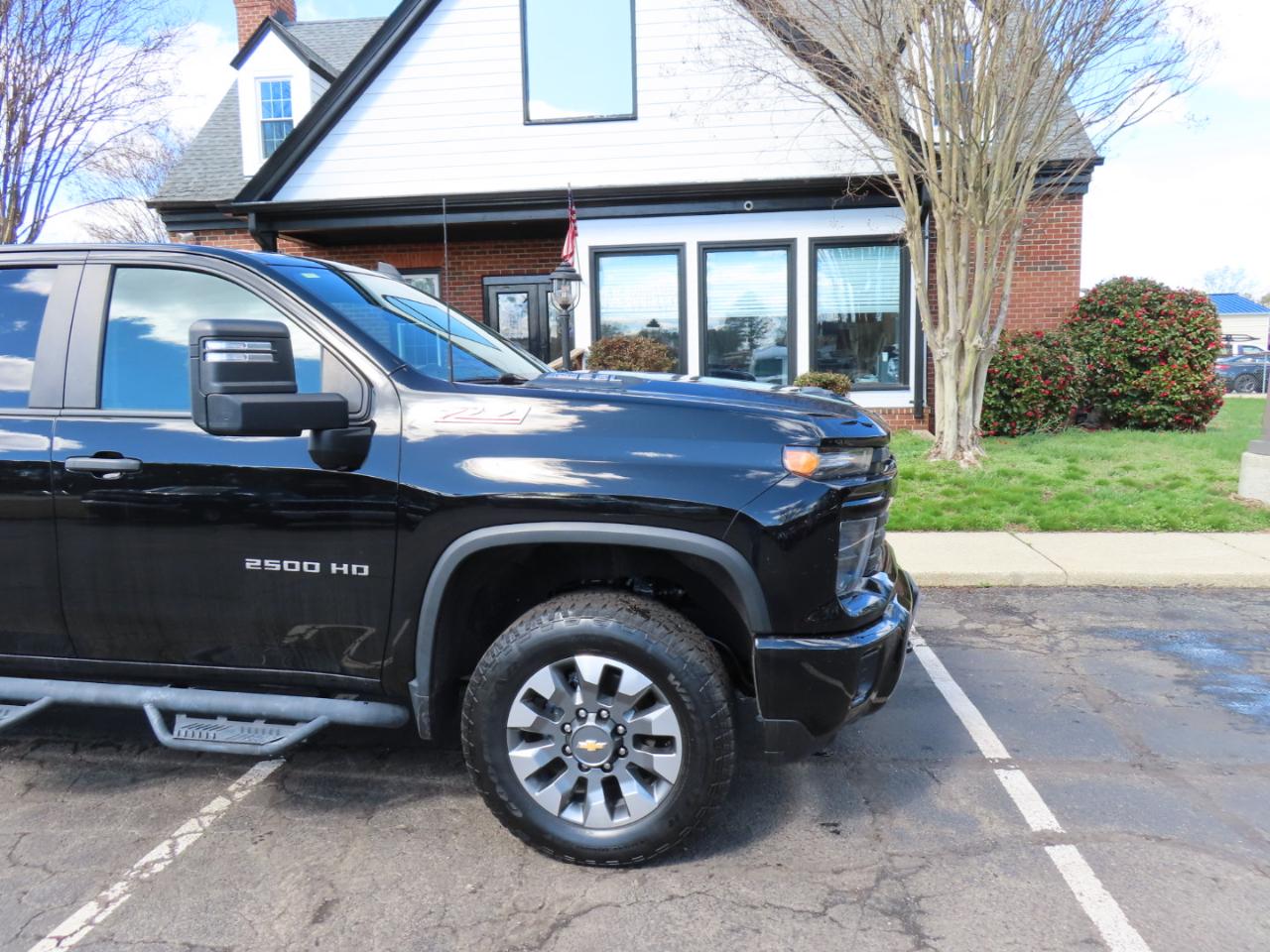 Chevrolet Silverado 2500HD Custom Crew Cab Short Box 4WD 2024