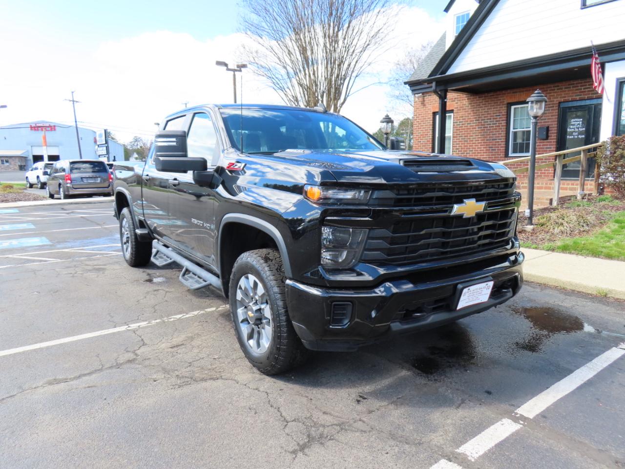 Chevrolet Silverado 2500HD Custom Crew Cab Short Box 4WD 2024