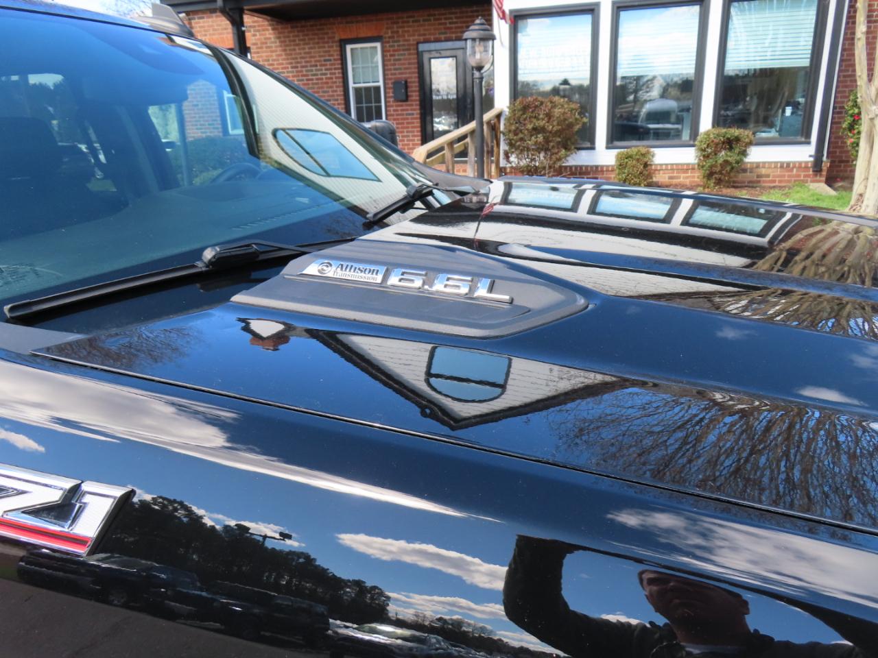 Chevrolet Silverado 2500HD Custom Crew Cab Short Box 4WD 2024