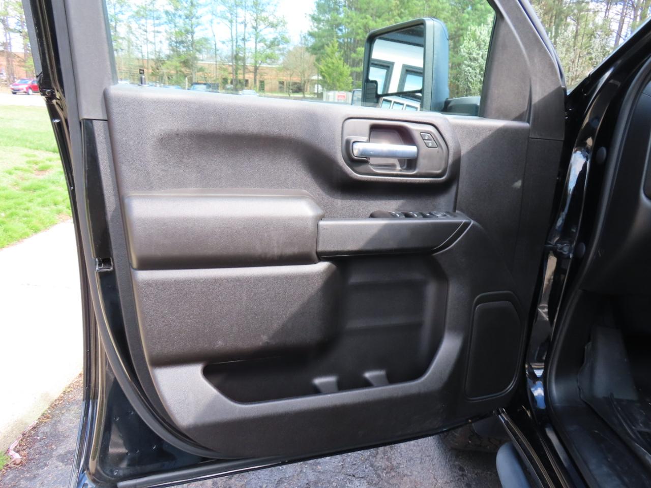 Chevrolet Silverado 2500HD Custom Crew Cab Short Box 4WD 2024