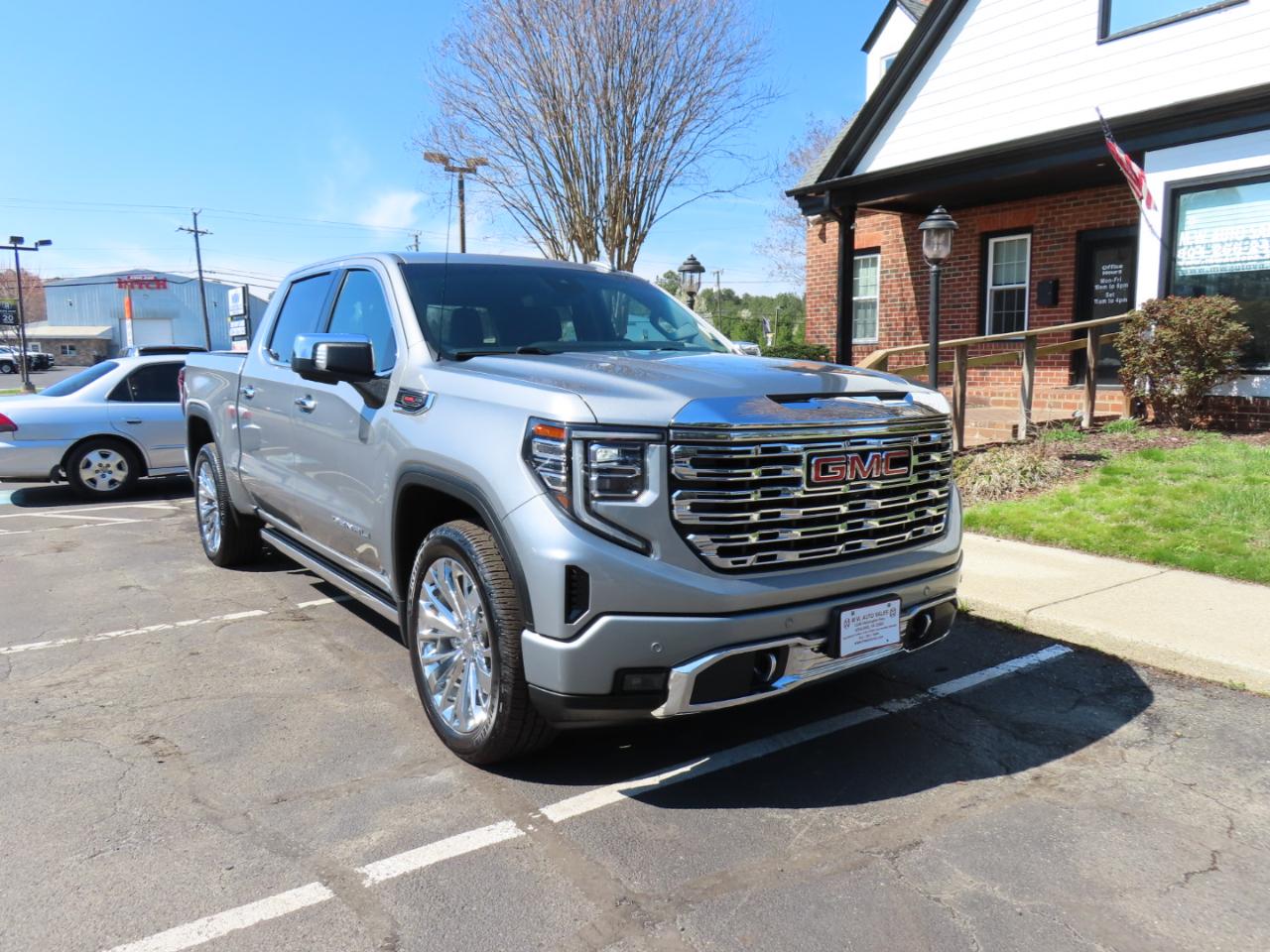 GMC Sierra 1500 Denali Crew Cab Short Box 4WD 2023