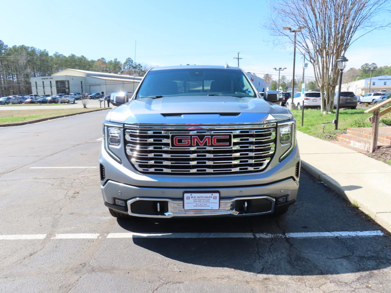 GMC Sierra 1500 Denali Crew Cab Short Box 4WD 2023