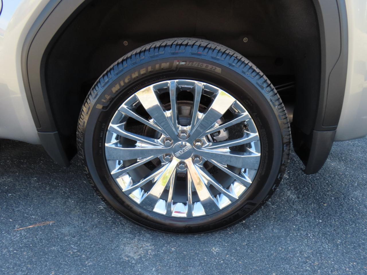 GMC Sierra 1500 Denali Crew Cab Short Box 4WD 2023