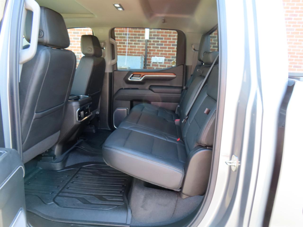 GMC Sierra 1500 Denali Crew Cab Short Box 4WD 2023