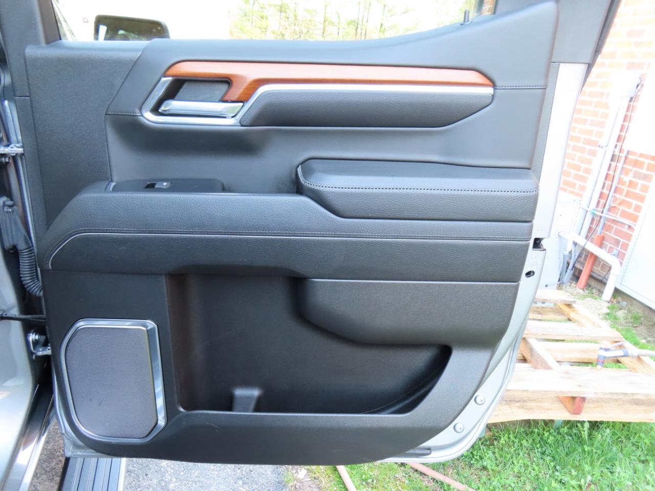 GMC Sierra 1500 Denali Crew Cab Short Box 4WD 2023