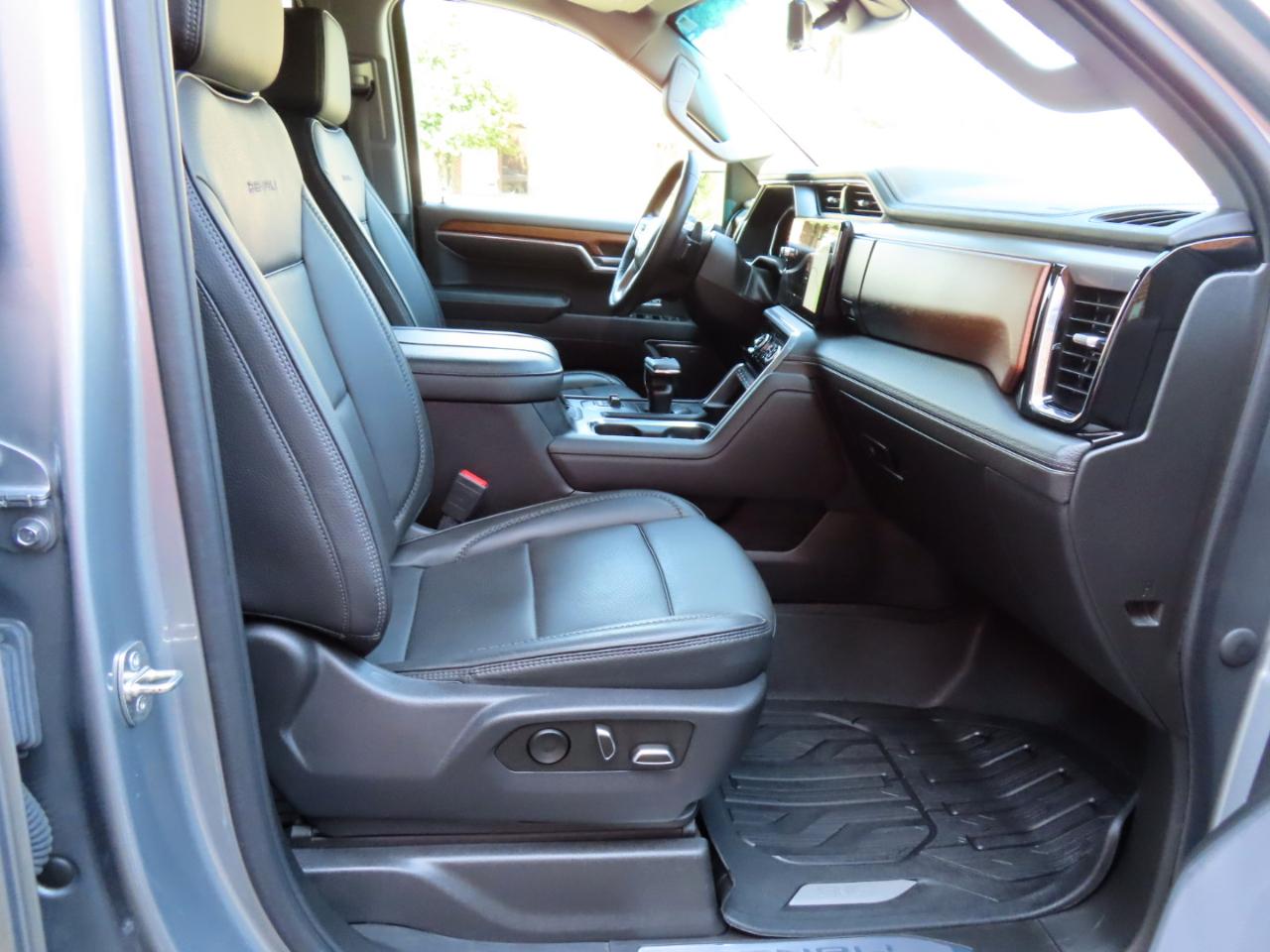 GMC Sierra 1500 Denali Crew Cab Short Box 4WD 2023