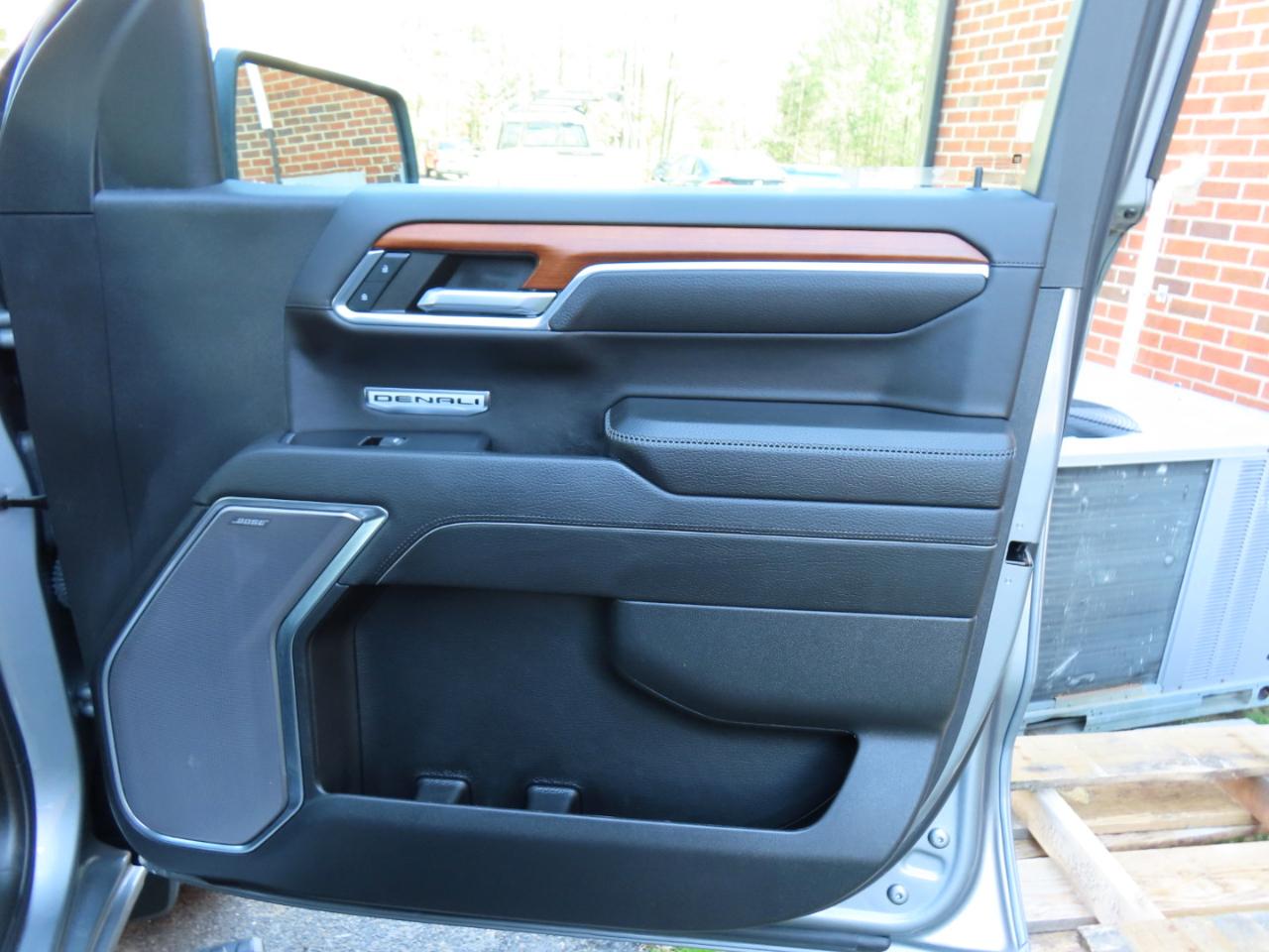 GMC Sierra 1500 Denali Crew Cab Short Box 4WD 2023