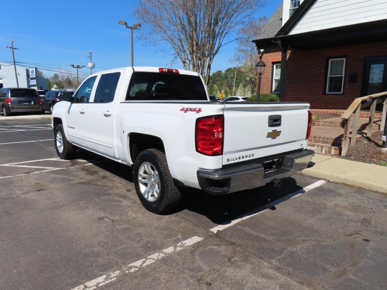 Chevrolet Silverado 1500 LT Crew Cab Short Box 4WD 2015