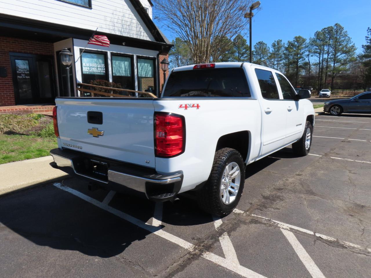 Chevrolet Silverado 1500 LT Crew Cab Short Box 4WD 2015