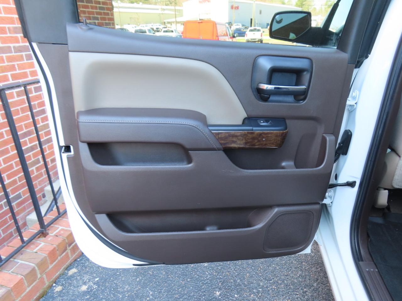 Chevrolet Silverado 1500 LT Crew Cab Short Box 4WD 2015