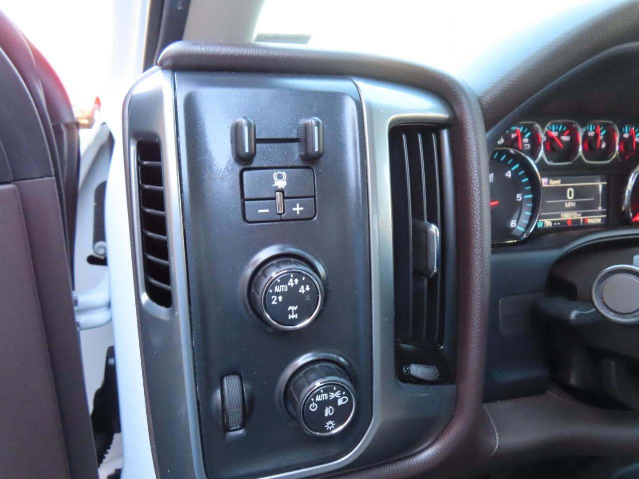 Chevrolet Silverado 1500 LT Crew Cab Short Box 4WD 2015