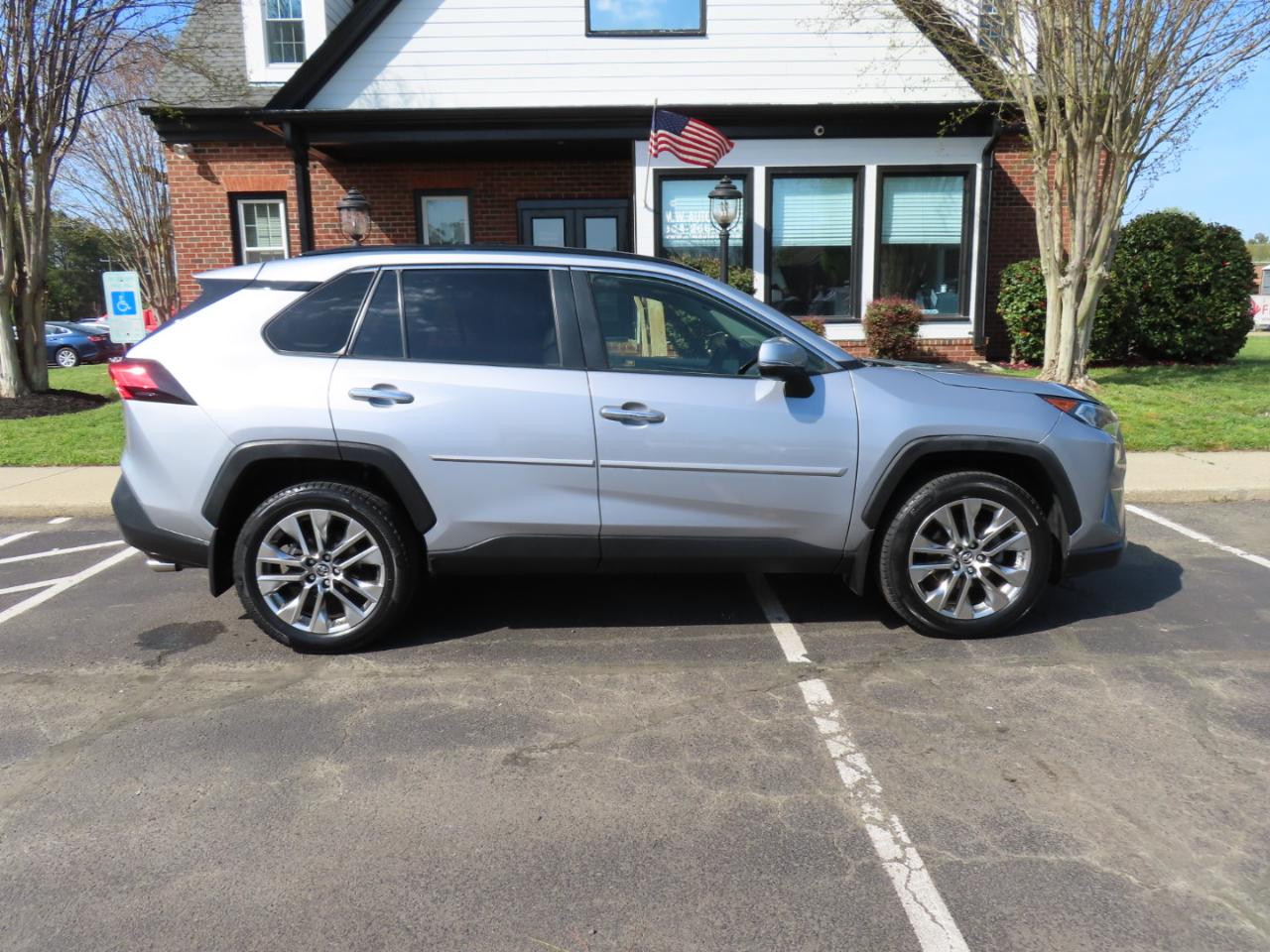 Toyota RAV4 Limited AWD 2019