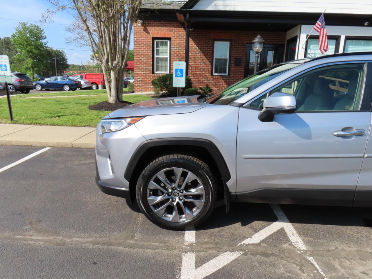 Toyota RAV4 Limited AWD 2019