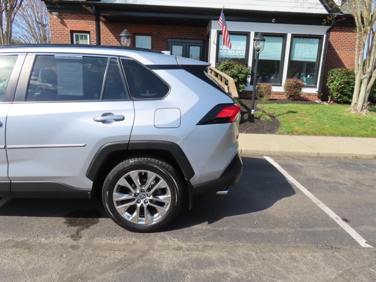 Toyota RAV4 Limited AWD 2019