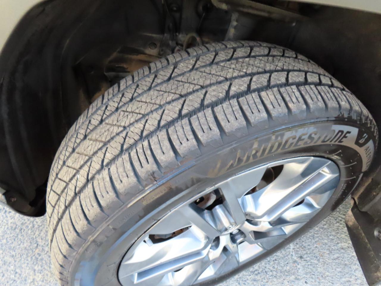 Toyota RAV4 Limited AWD 2019