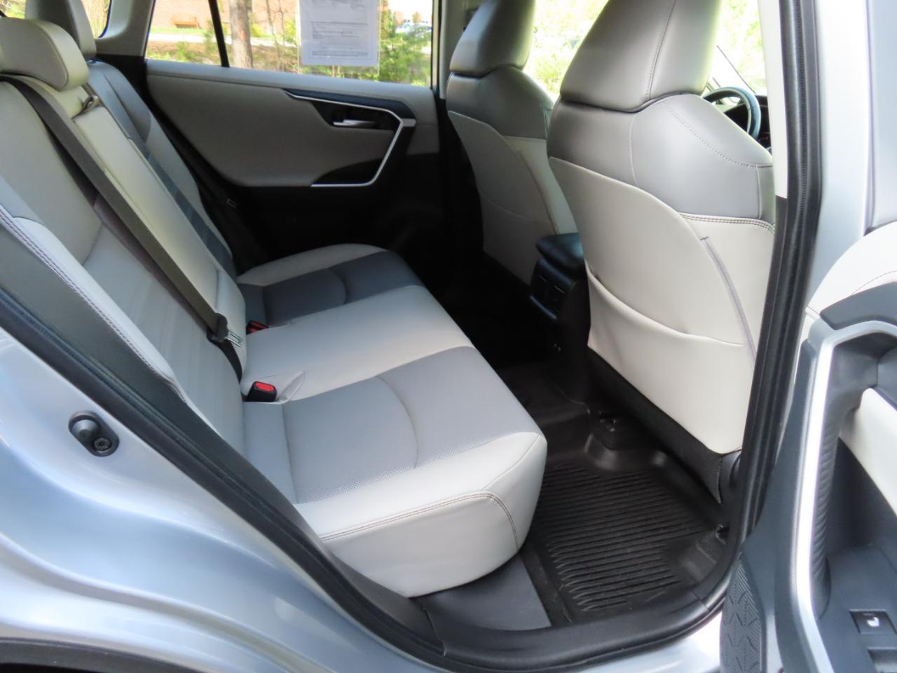 Toyota RAV4 Limited AWD 2019