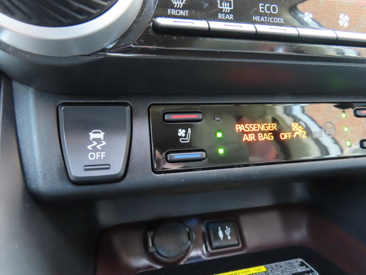 Toyota RAV4 Limited AWD 2019