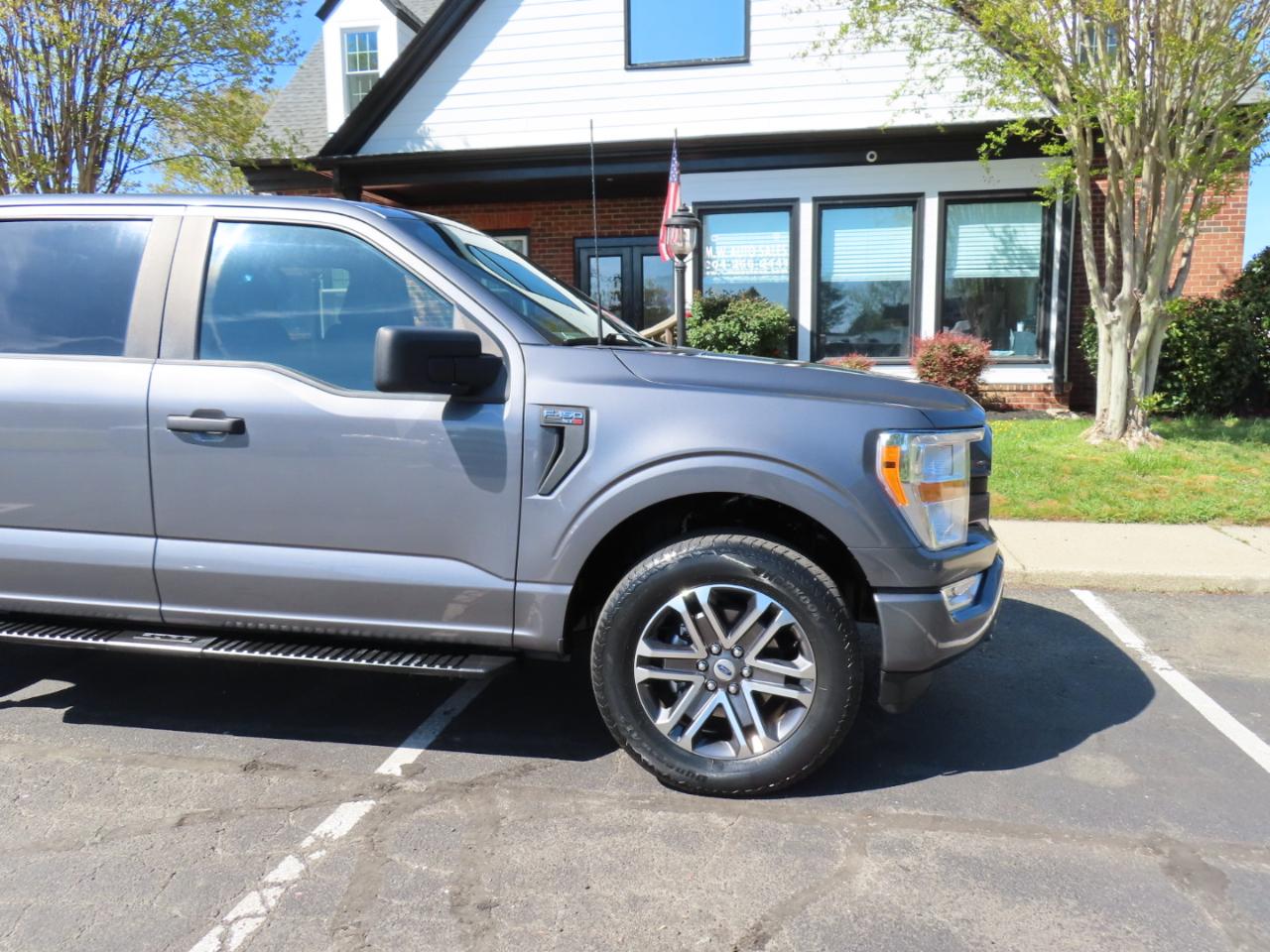 Ford F-150 STX SuperCrew 4WD 2022