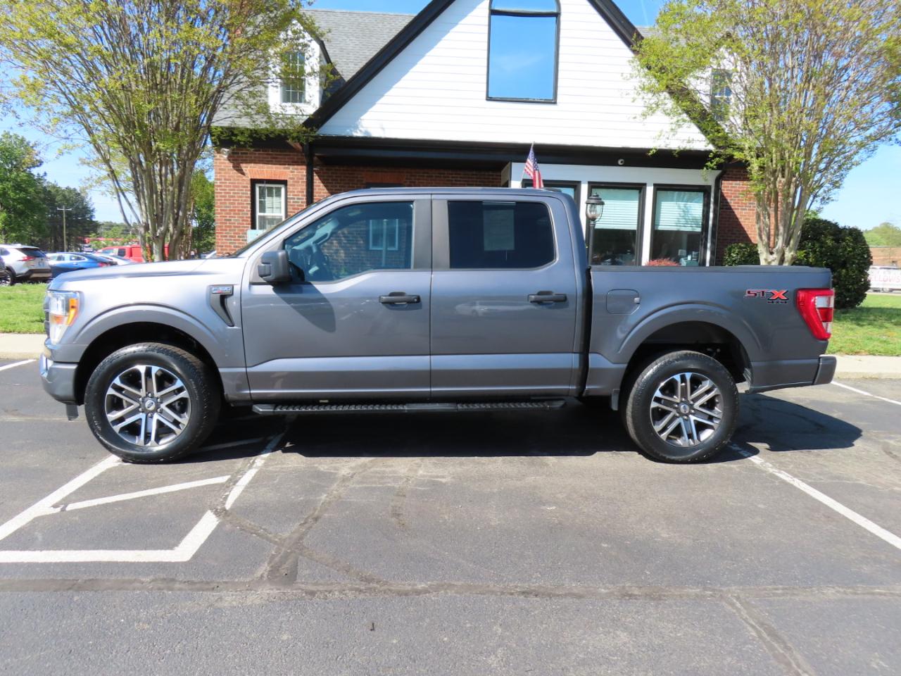 Ford F-150 STX SuperCrew 4WD 2022