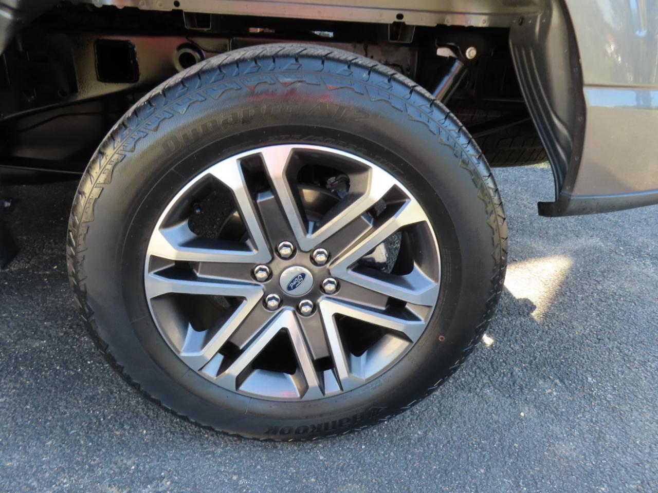 Ford F-150 STX SuperCrew 4WD 2022