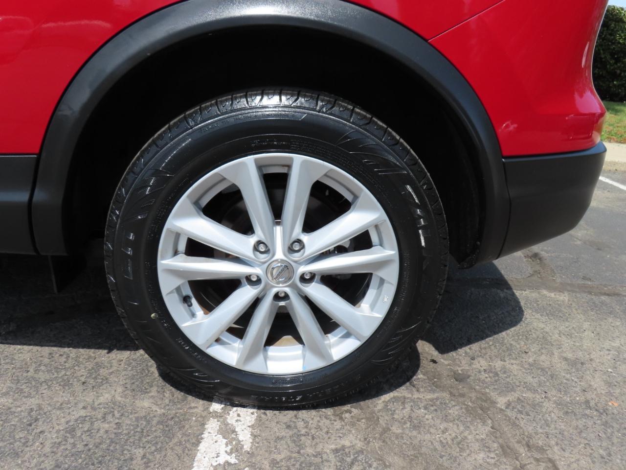 Nissan Rogue Sport S 2017