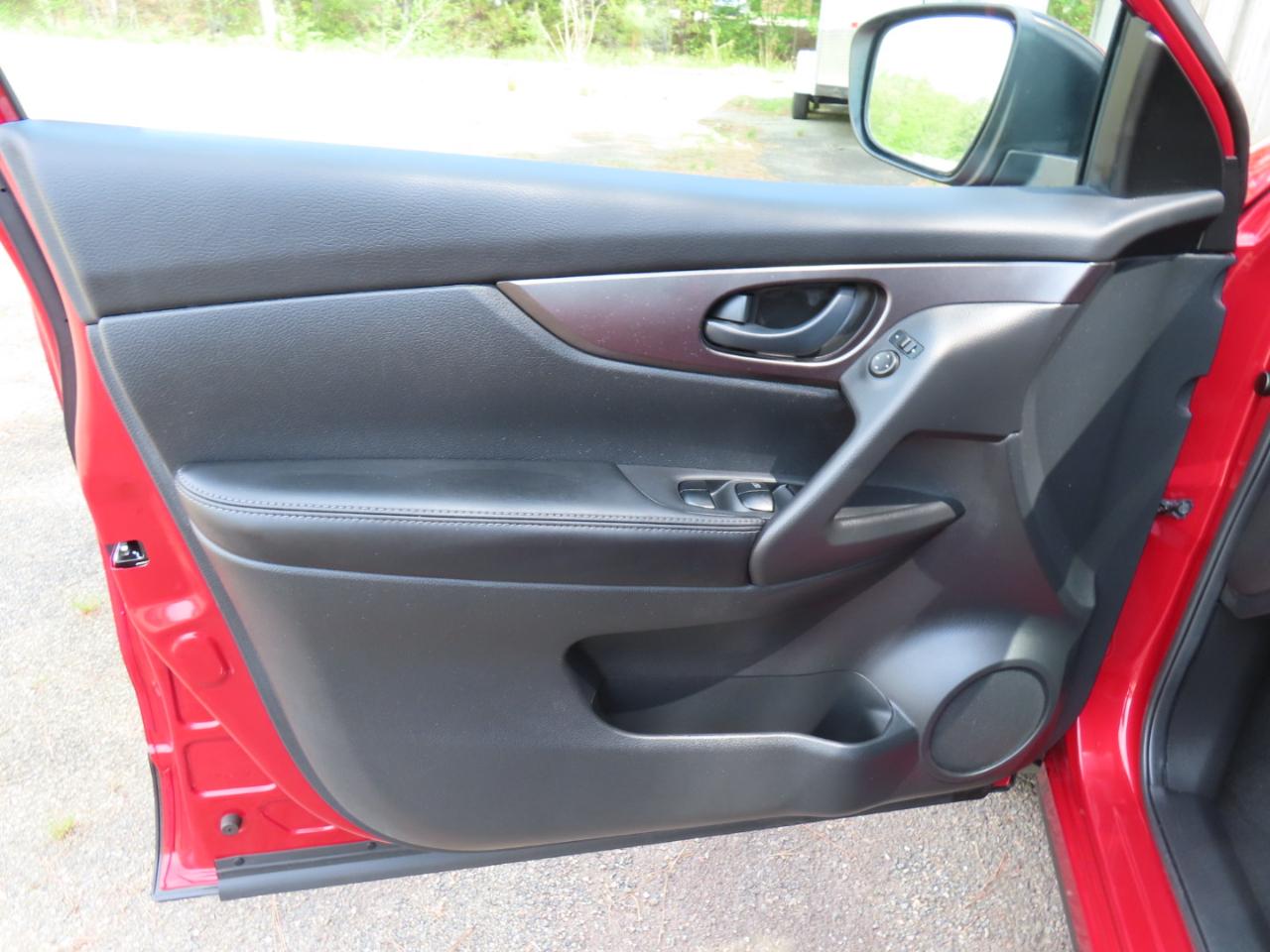 Nissan Rogue Sport S 2017