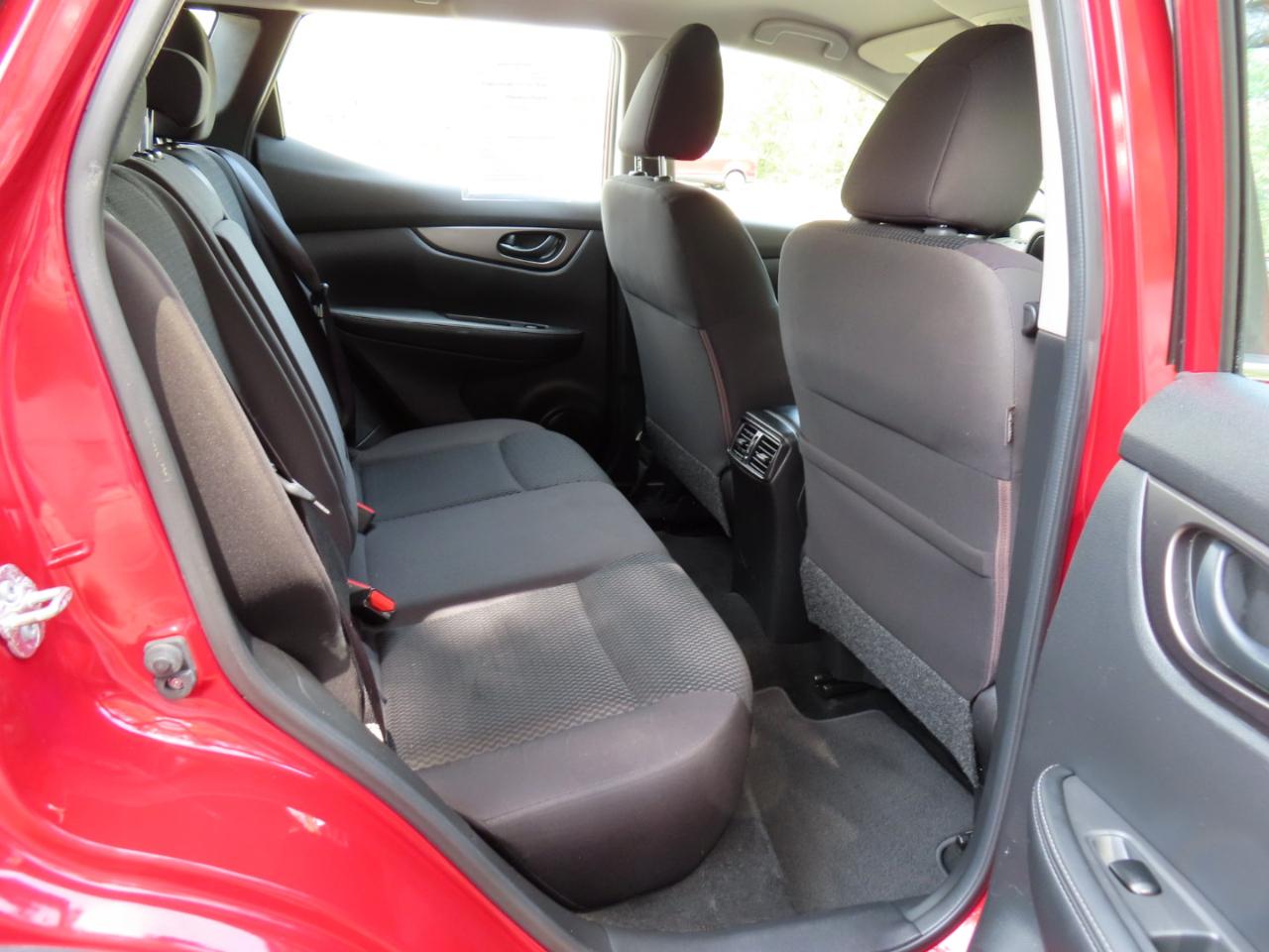 Nissan Rogue Sport S 2017