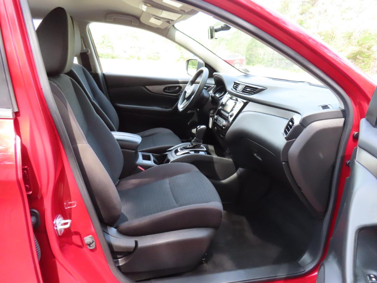 Nissan Rogue Sport S 2017