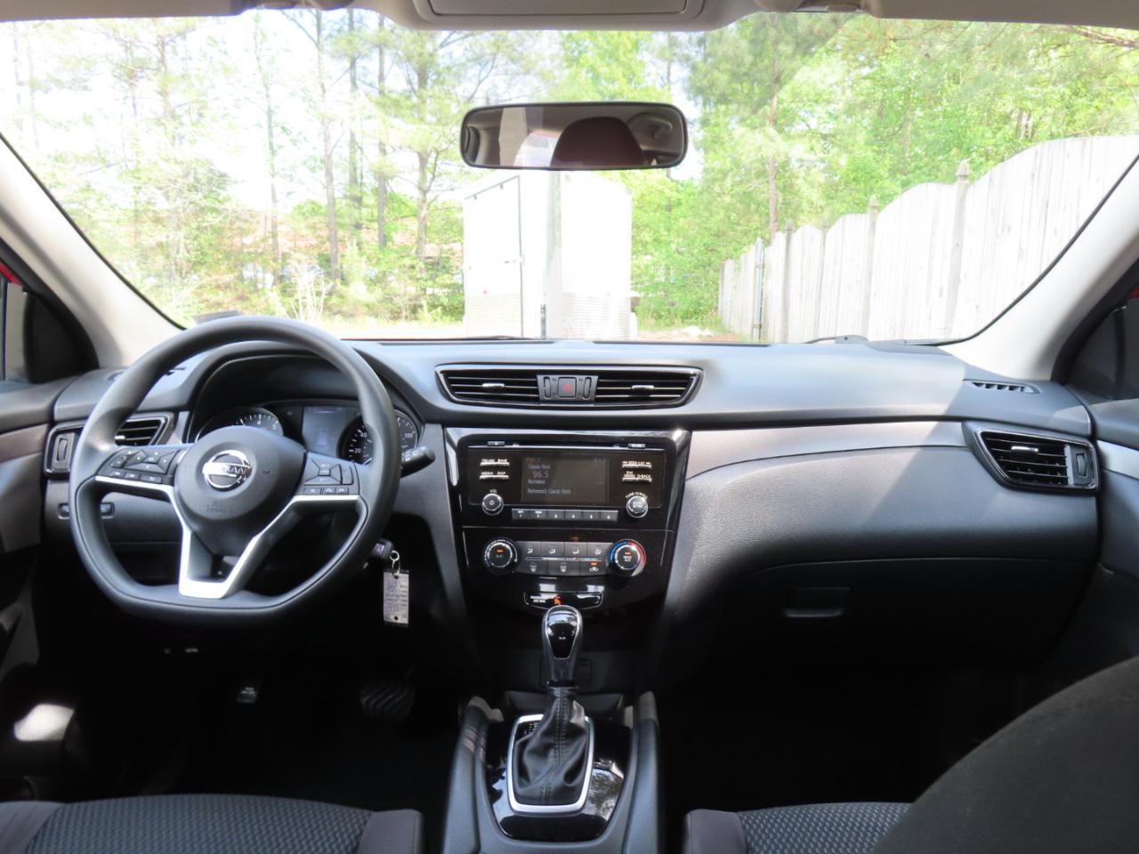 Nissan Rogue Sport S 2017