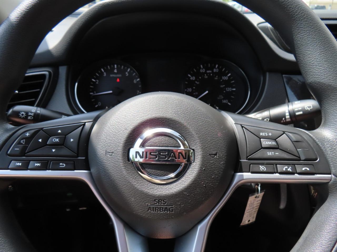 Nissan Rogue Sport S 2017