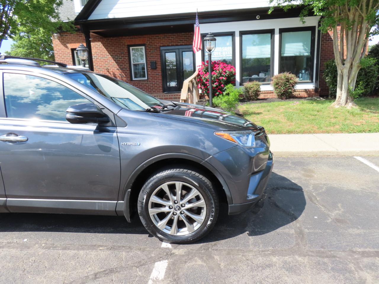 Toyota RAV4 Hybrid Limited 2018