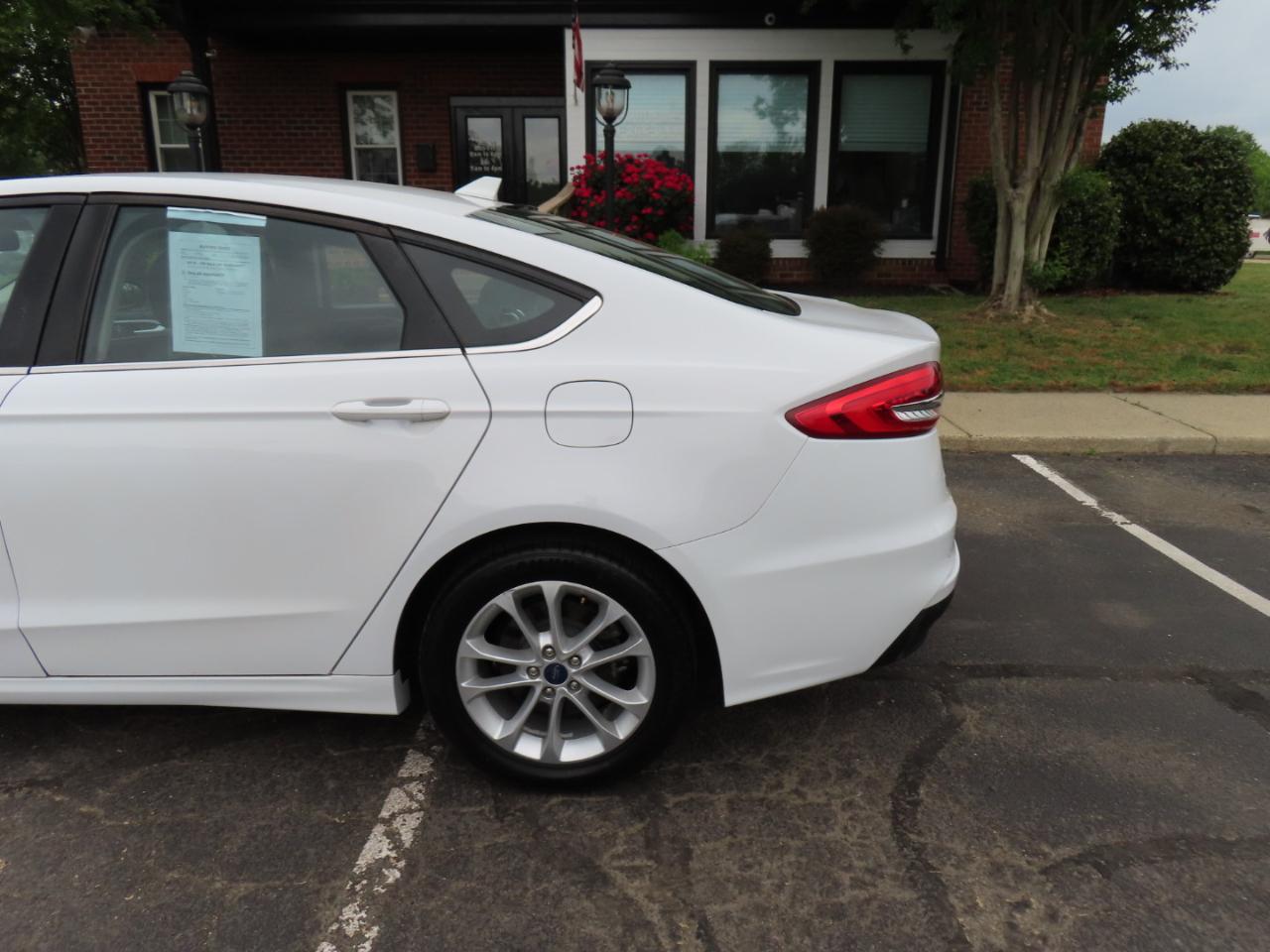 Ford Fusion SE 2020
