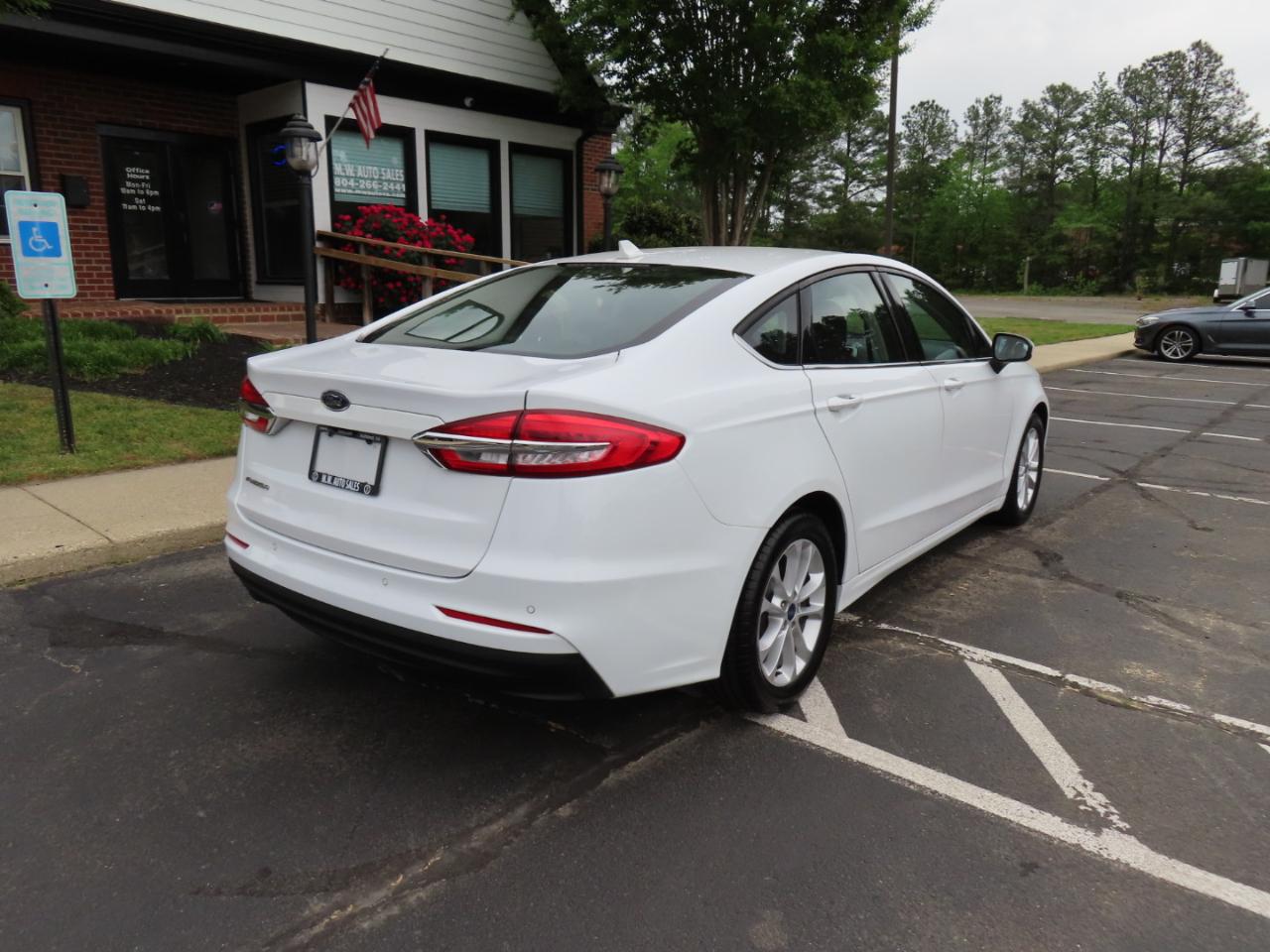 Ford Fusion SE 2020