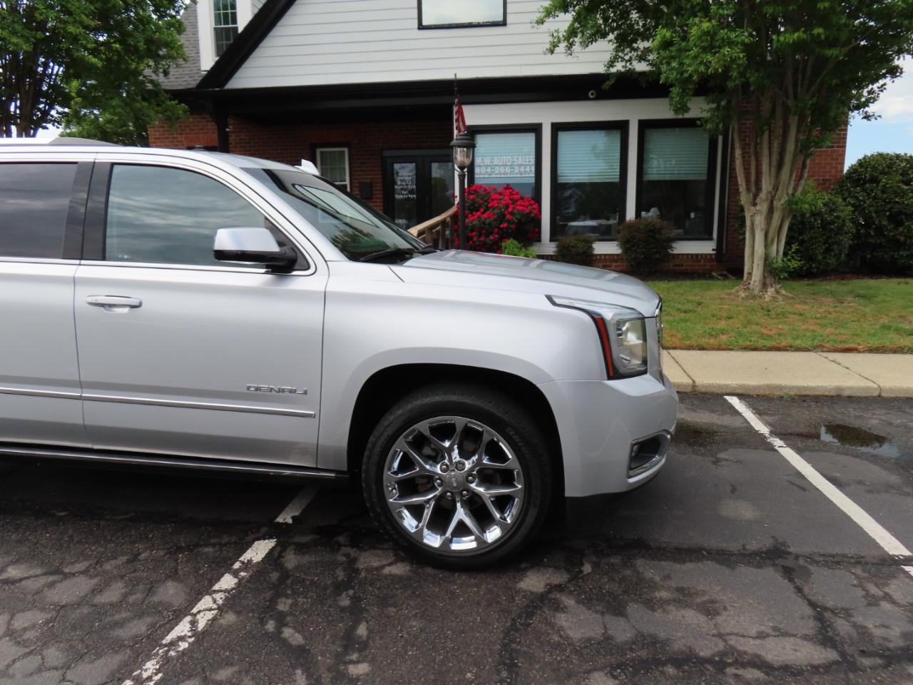 GMC Yukon Denali 4WD 2018