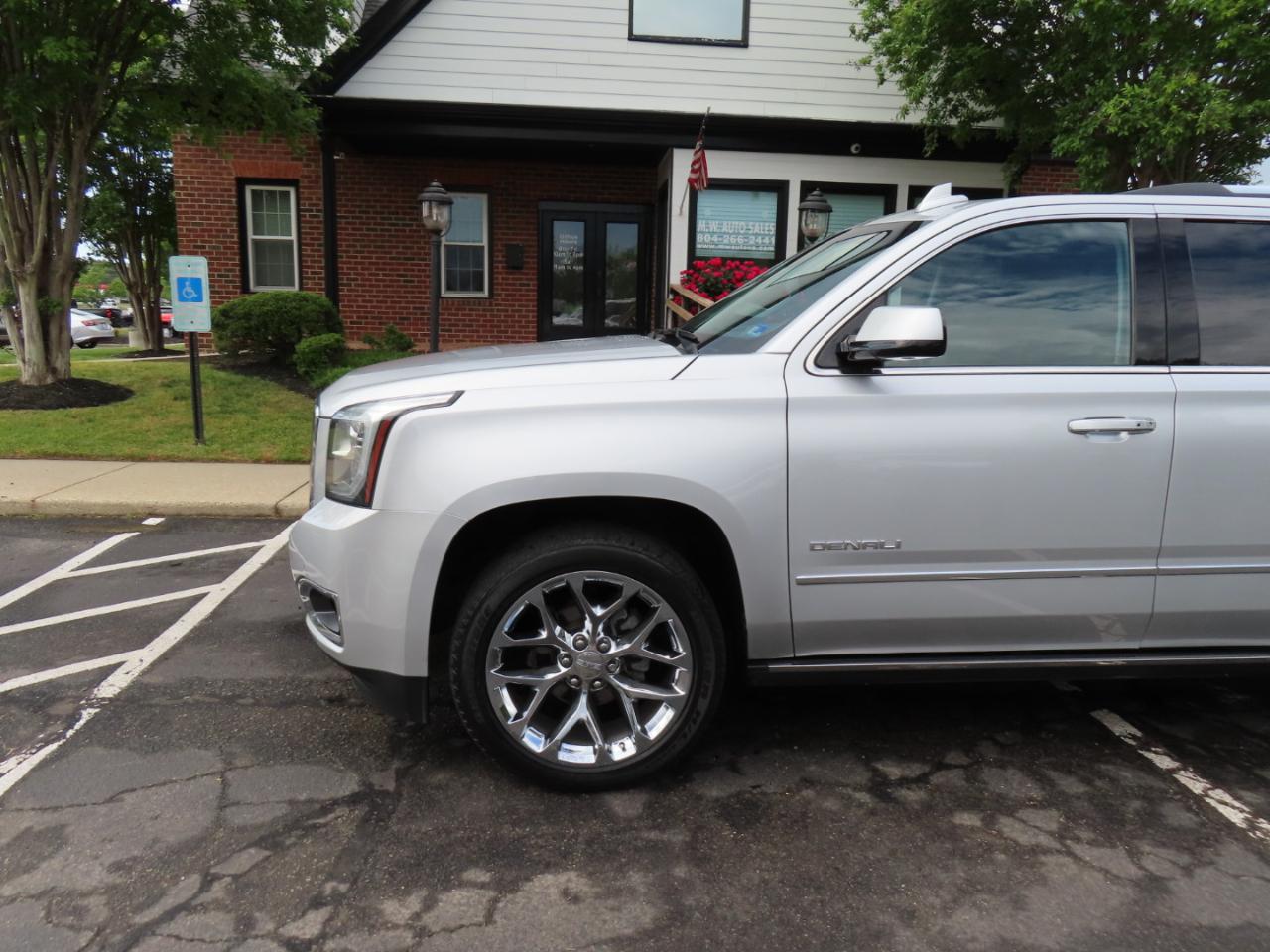 GMC Yukon Denali 4WD 2018