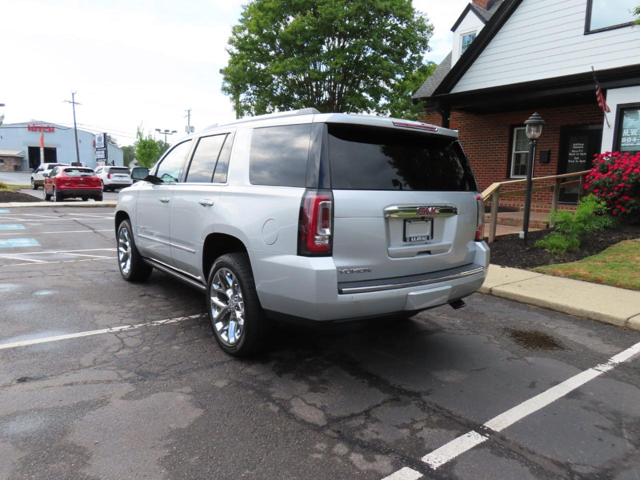 GMC Yukon Denali 4WD 2018
