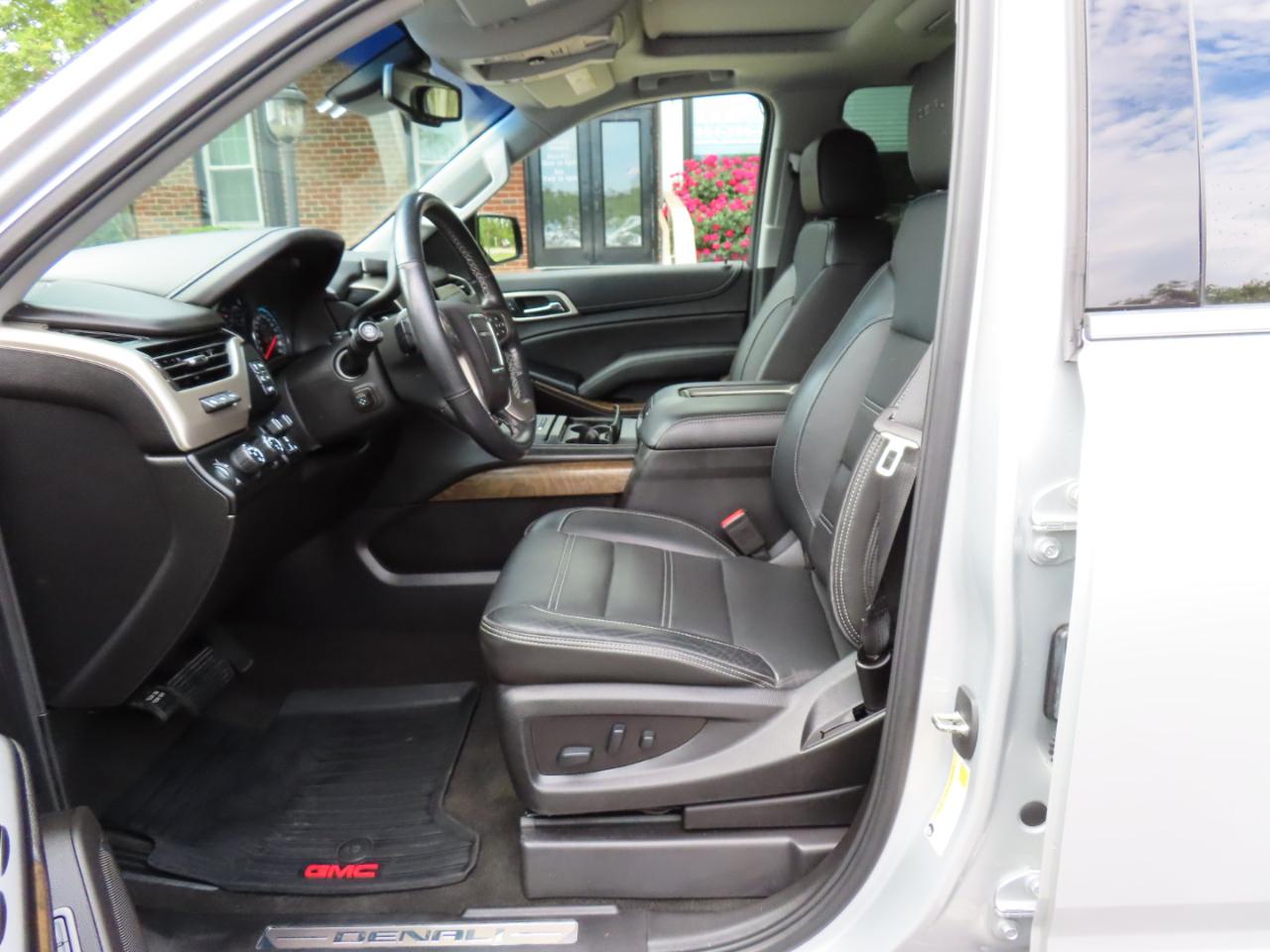 GMC Yukon Denali 4WD 2018